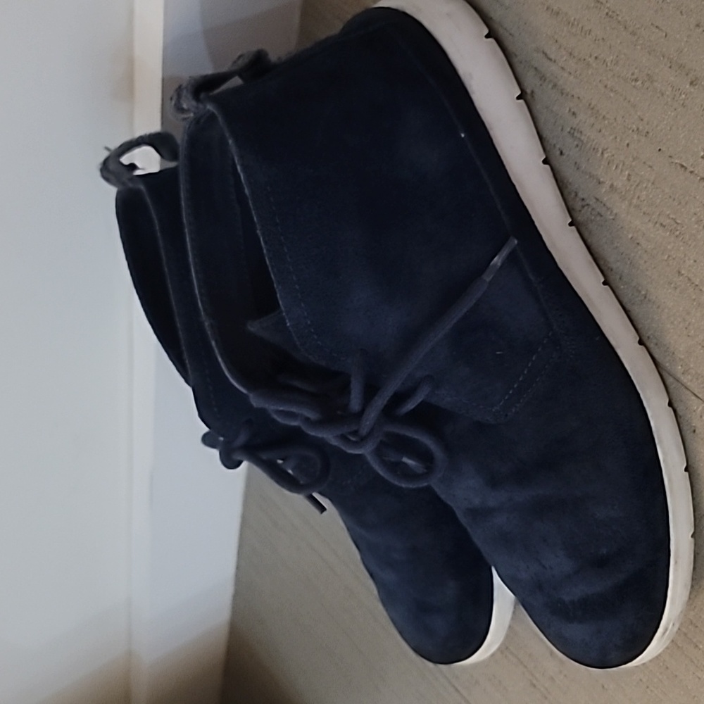 UGGS Mens boots